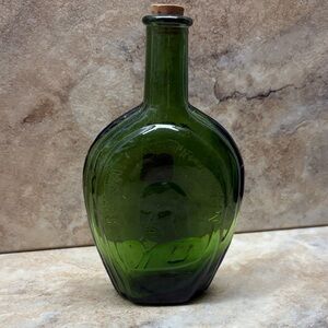 Vintage Benjamin Franklin
Wheaton Green Glass Bottle 7-1/8”Tall Made in Taiwan
